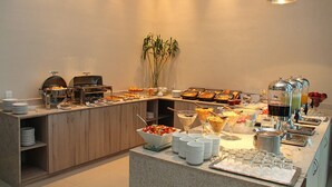 Desayuno buffet incluido todos los días 
