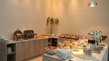 Free daily buffet breakfast