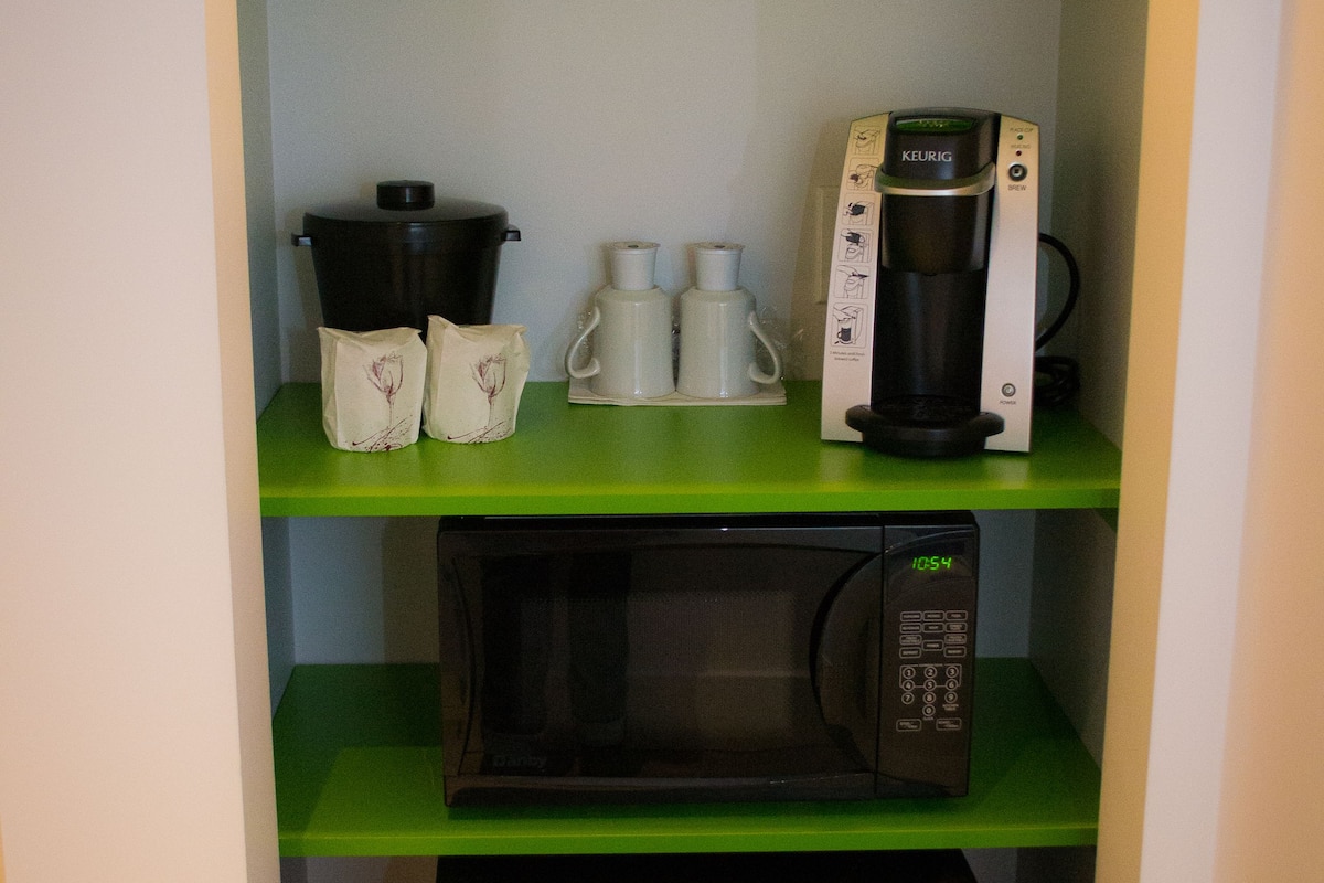 urban room, 1 king bed and 1 murphy bed | in-room safe, desk, blackout curtains, soundproofing