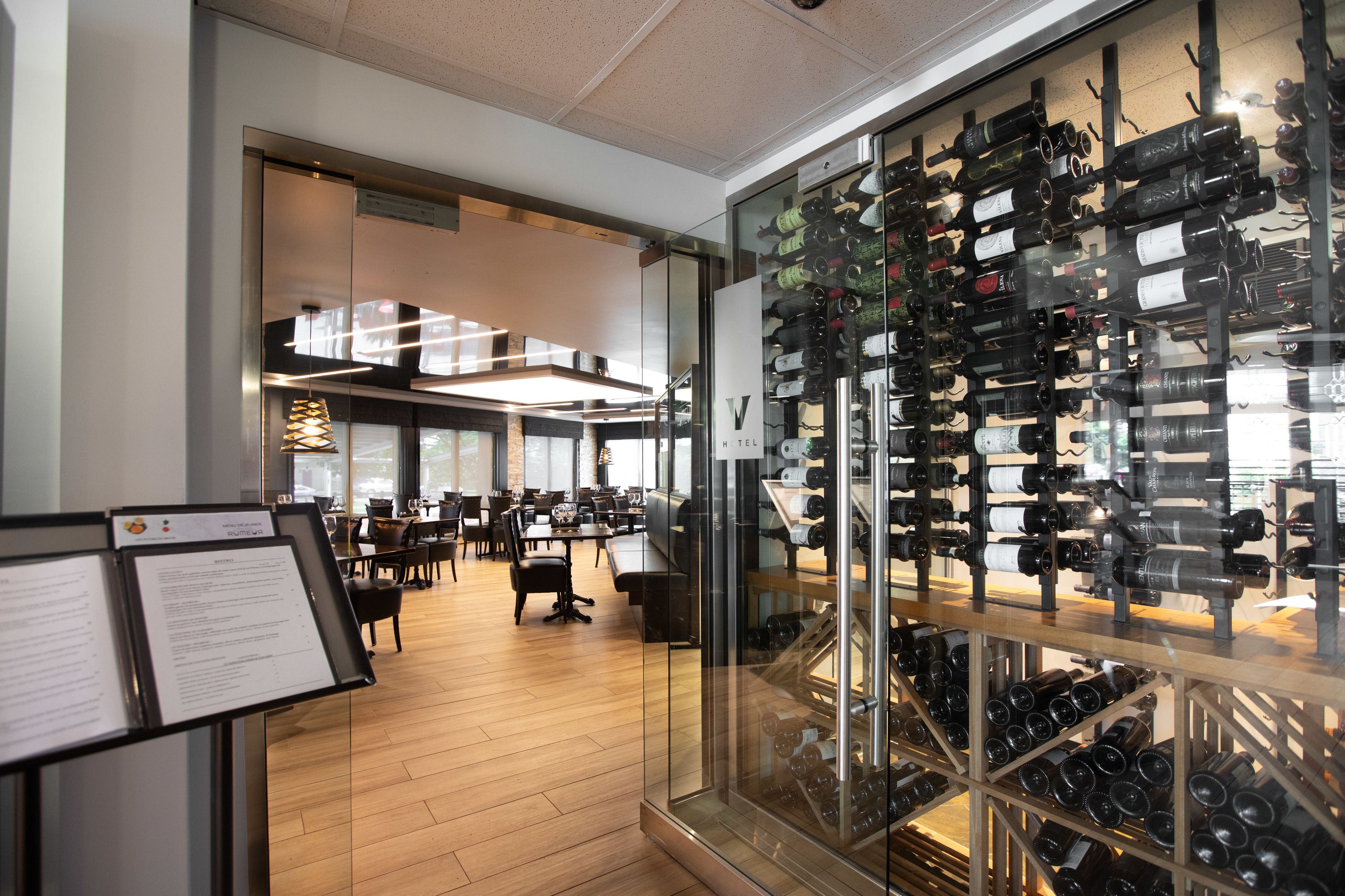 breakfast, lunch and dinner served