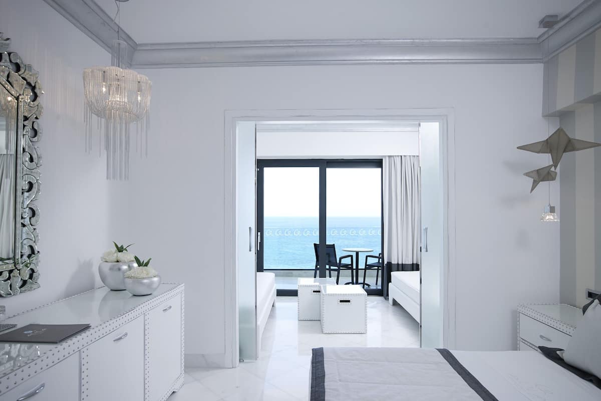 1 habitación, minibar y caja de seguridad en la habitación