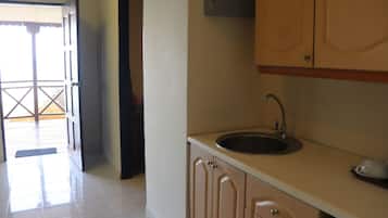 Family Villa | Private kitchen | Electric kettle