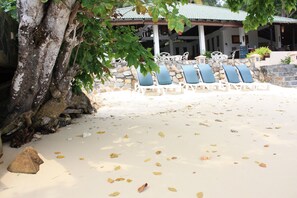 Beach nearby, scuba diving, snorkelling, beach bar