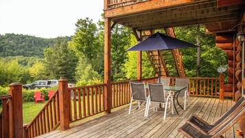 Suite Keluarga, 2 kamar tidur | Teras/patio