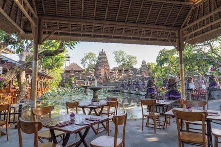 Restaurante. Puri Saraswati Dijiwa Ubud