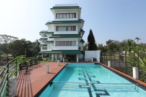 Indoor pool - Sunrise Hill Resort (Mawal)