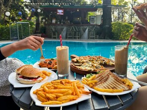 Food and drink - The Solluna Resort (Salt)
