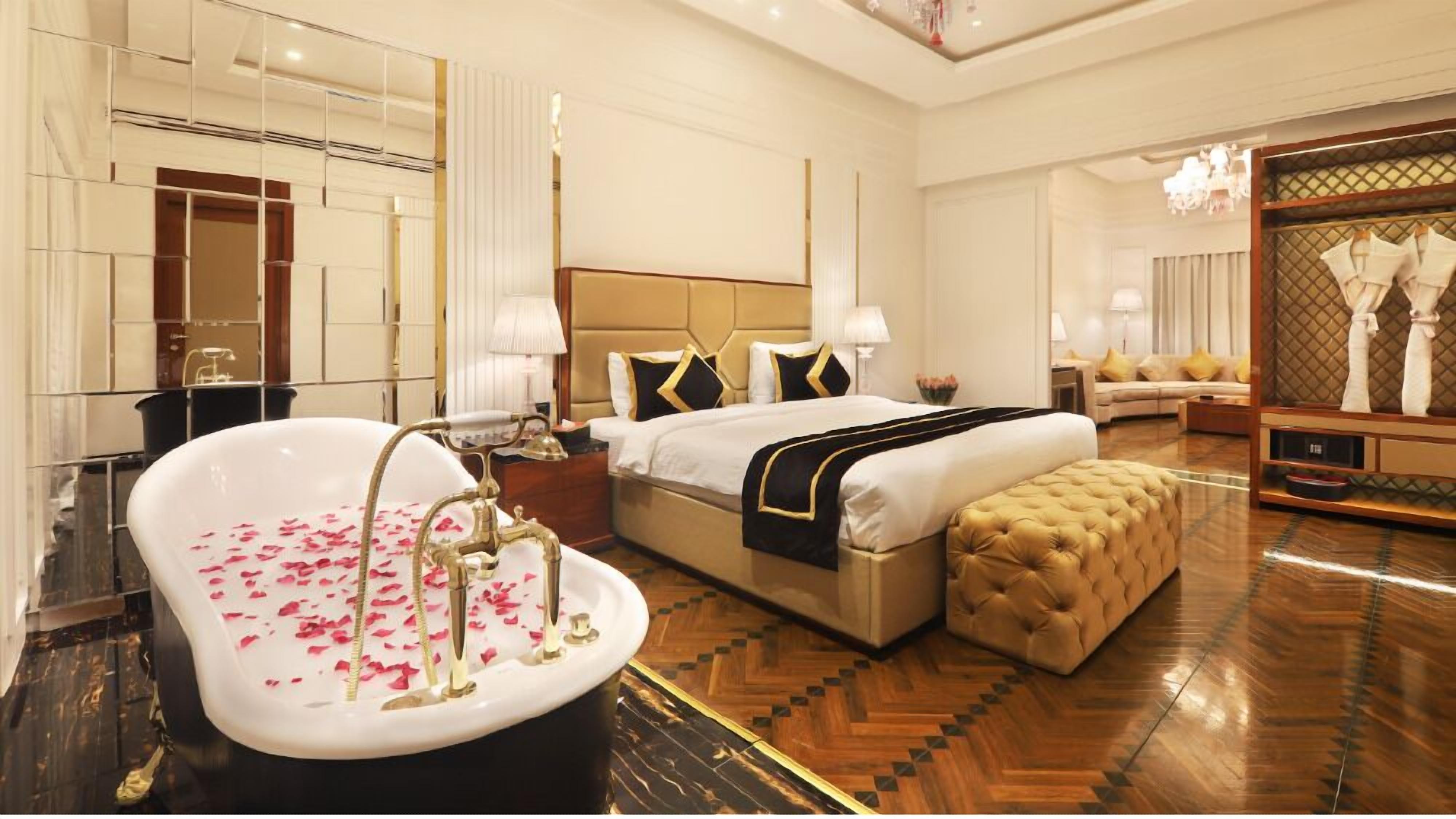 Minibar, coffres-forts dans les chambres, ameublement personnalisé