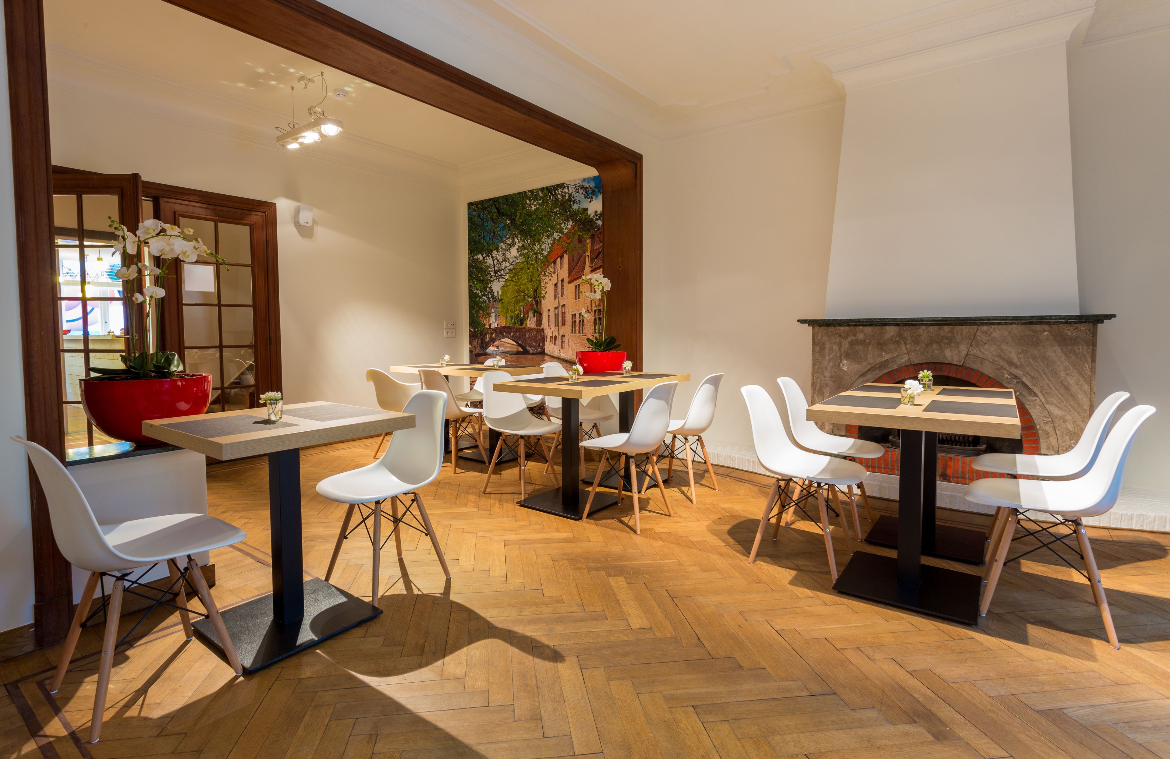 daily buffet breakfast (eur 15 per person)