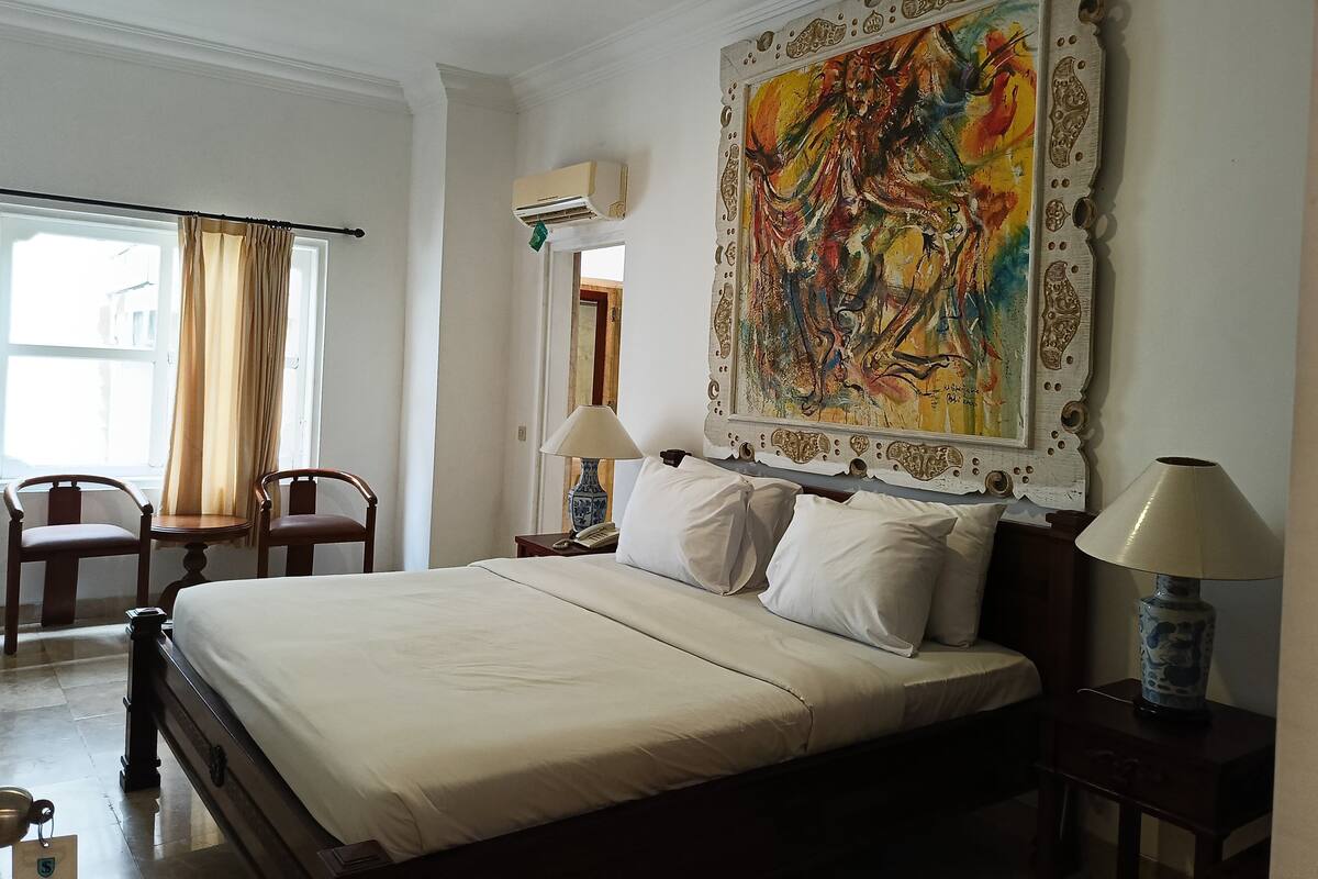 Minibar, escritorio, camas plegables/adicionales y wifi gratis 
