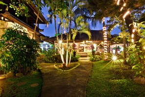 Exterior - Sari Bunga Hotel (Seminyak)
