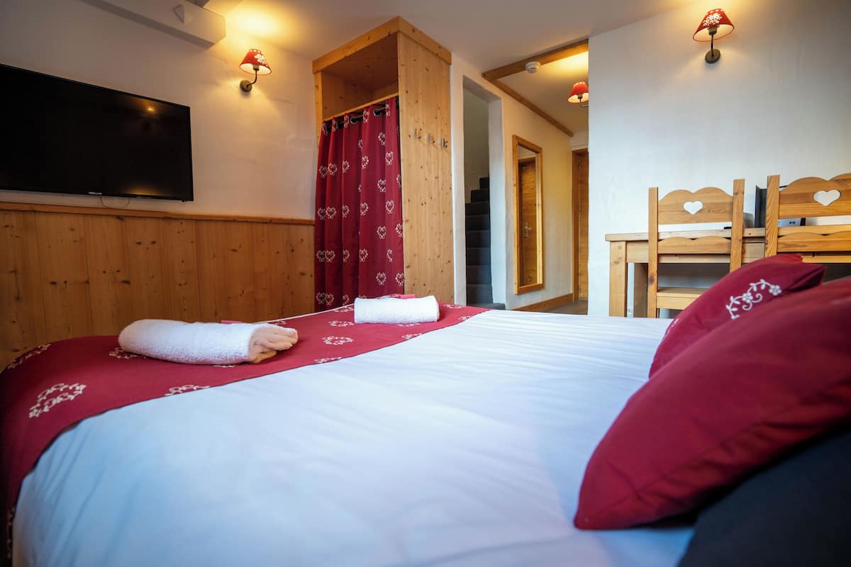 Chambre Duplex 5 personnes | 2 svefnherbergi, straujárn/strauborð, ókeypis þráðlaus nettenging