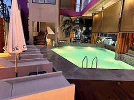 Outdoor pool, sun loungers