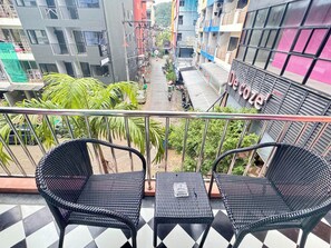 View from property - De coze' Hotel (Patong)