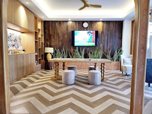 Lobby sitting area - De coze' Hotel (Patong)