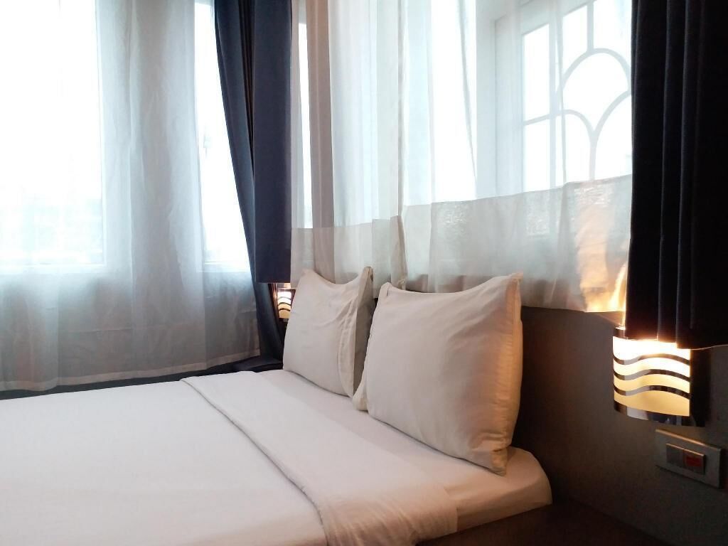 In-room safe, individually furnished, desk, free WiFi