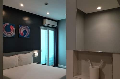 高级房 | 客房内保险箱、特色家居、办公桌、免费 WiFi