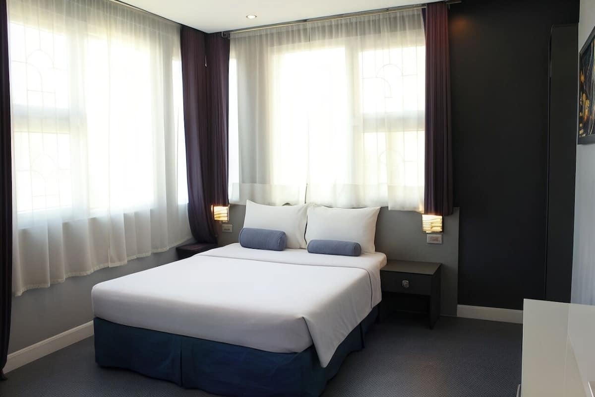In-room safe, desk, free WiFi, individually furnished