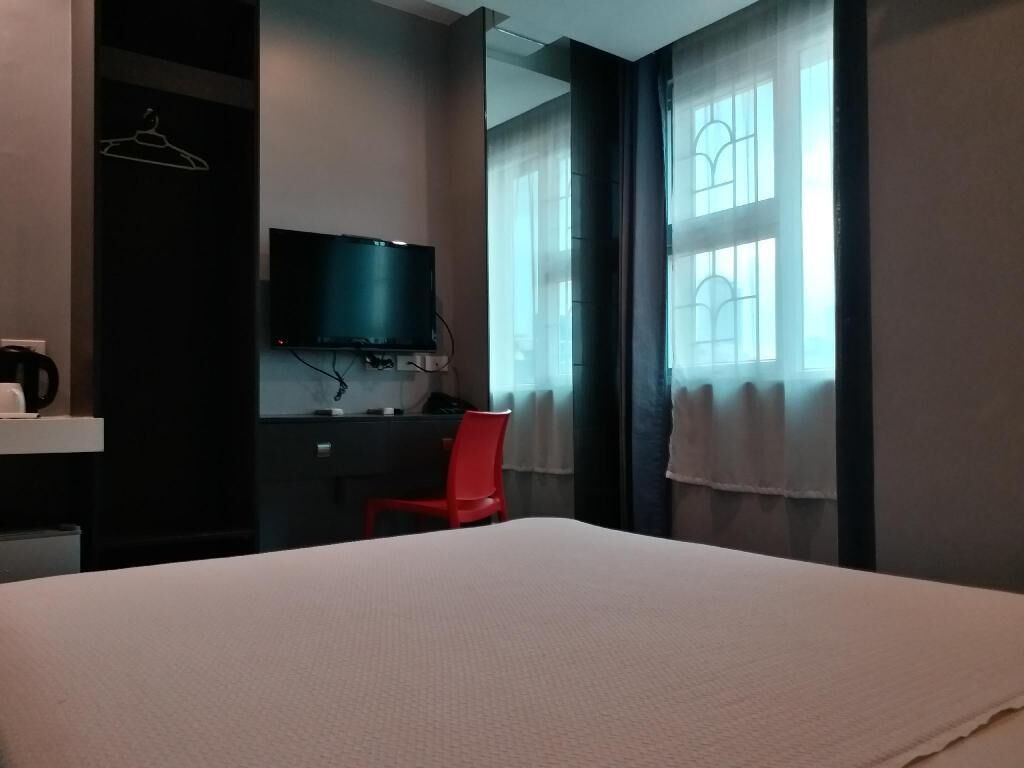 In-room safe, individually furnished, desk, free WiFi