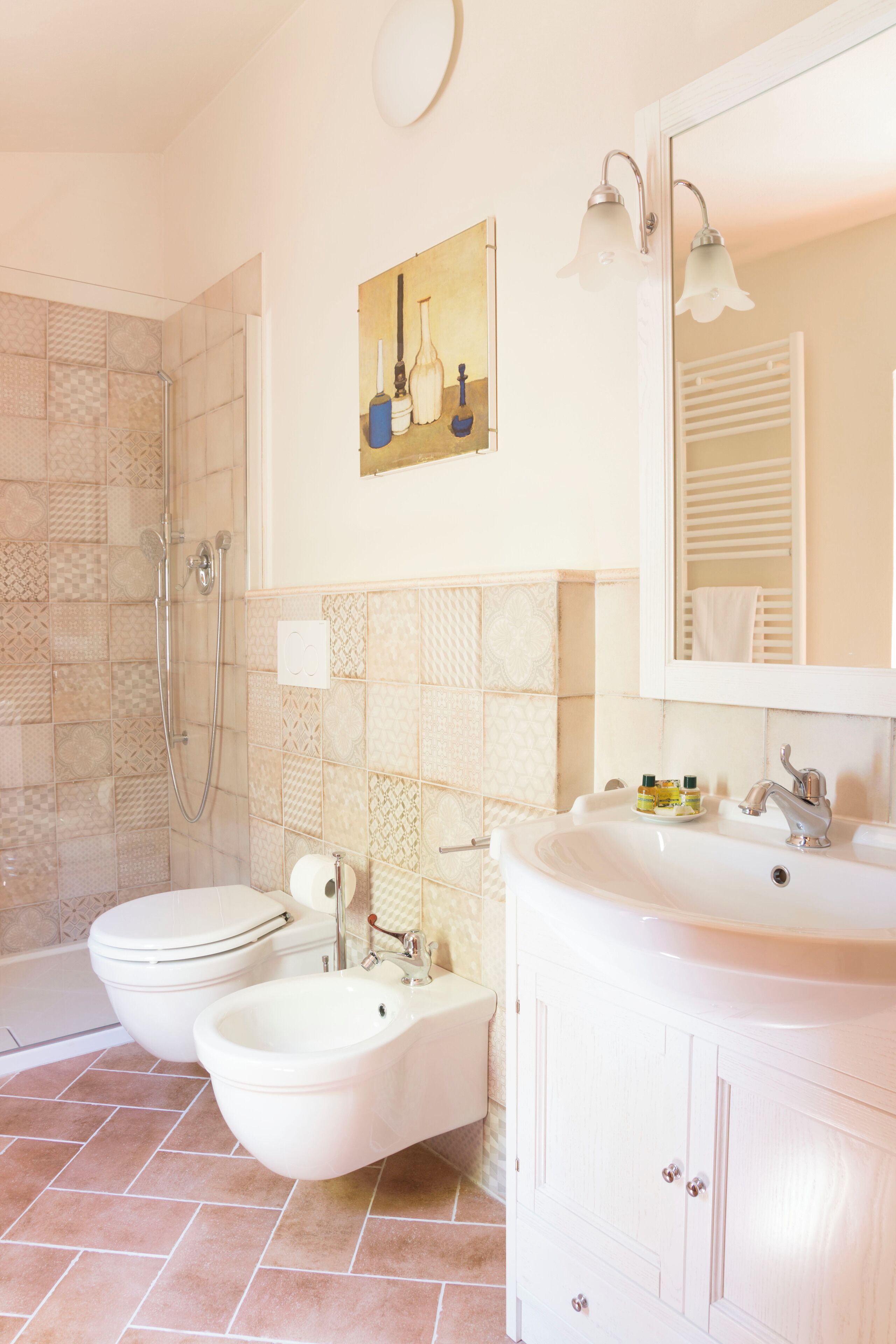 comfort apartment, 2 bedrooms | bathroom | shower, free toiletries, hair dryer, bidet