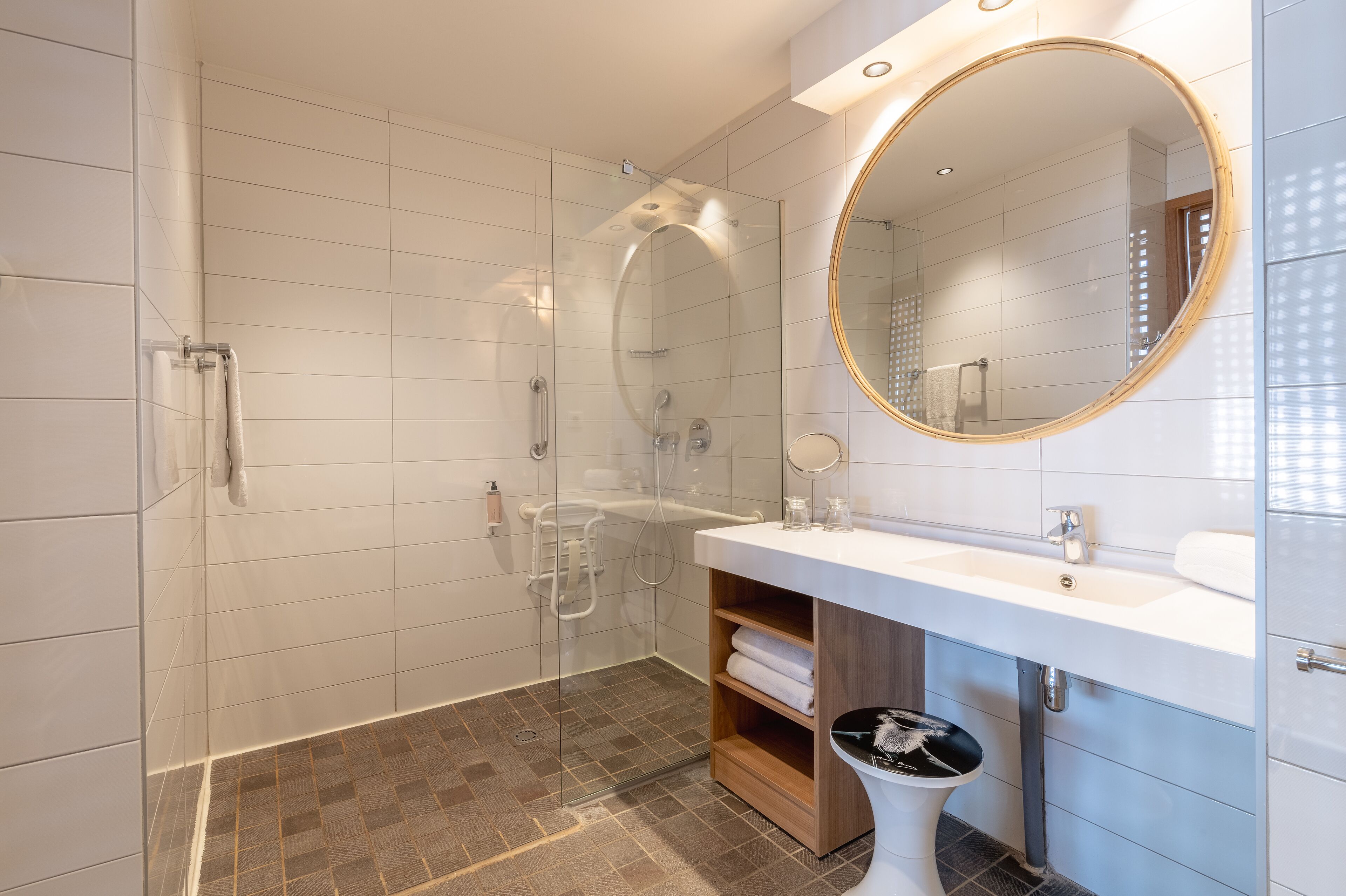 garden room 25m2 with terrace | bathroom | shower, free toiletries, hair dryer, towels