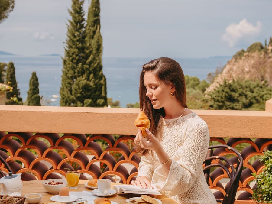 Daily buffet breakfast (EUR 23 per person)