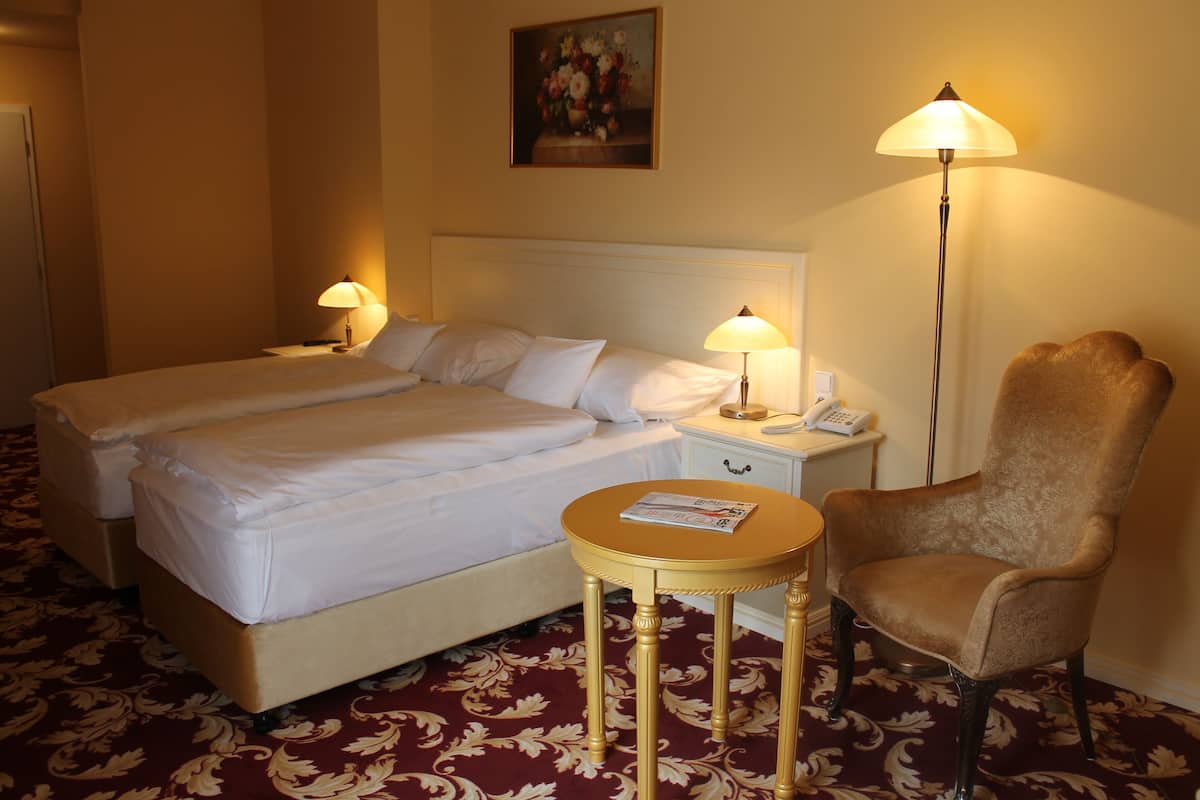 double room | hypo-allergenic bedding, in-room safe, soundproofing, iron/ironing board