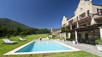Piscine extérieure