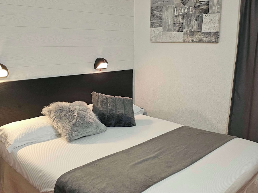 Habitación Confort doble | Escritorio, sistema de insonorización, cunas (de pago)