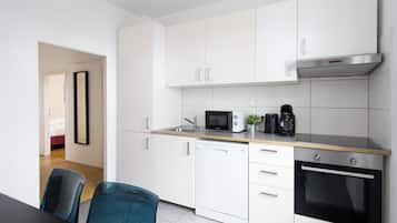 Familienapartment | Eigene KĂŒche | GroĂer KĂŒhlschrank, Mikrowelle, Herdplatte