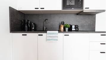 Deluxe-Apartment, 1 Schlafzimmer | Eigene KĂŒche | GroĂer KĂŒhlschrank, Mikrowelle, Herdplatte