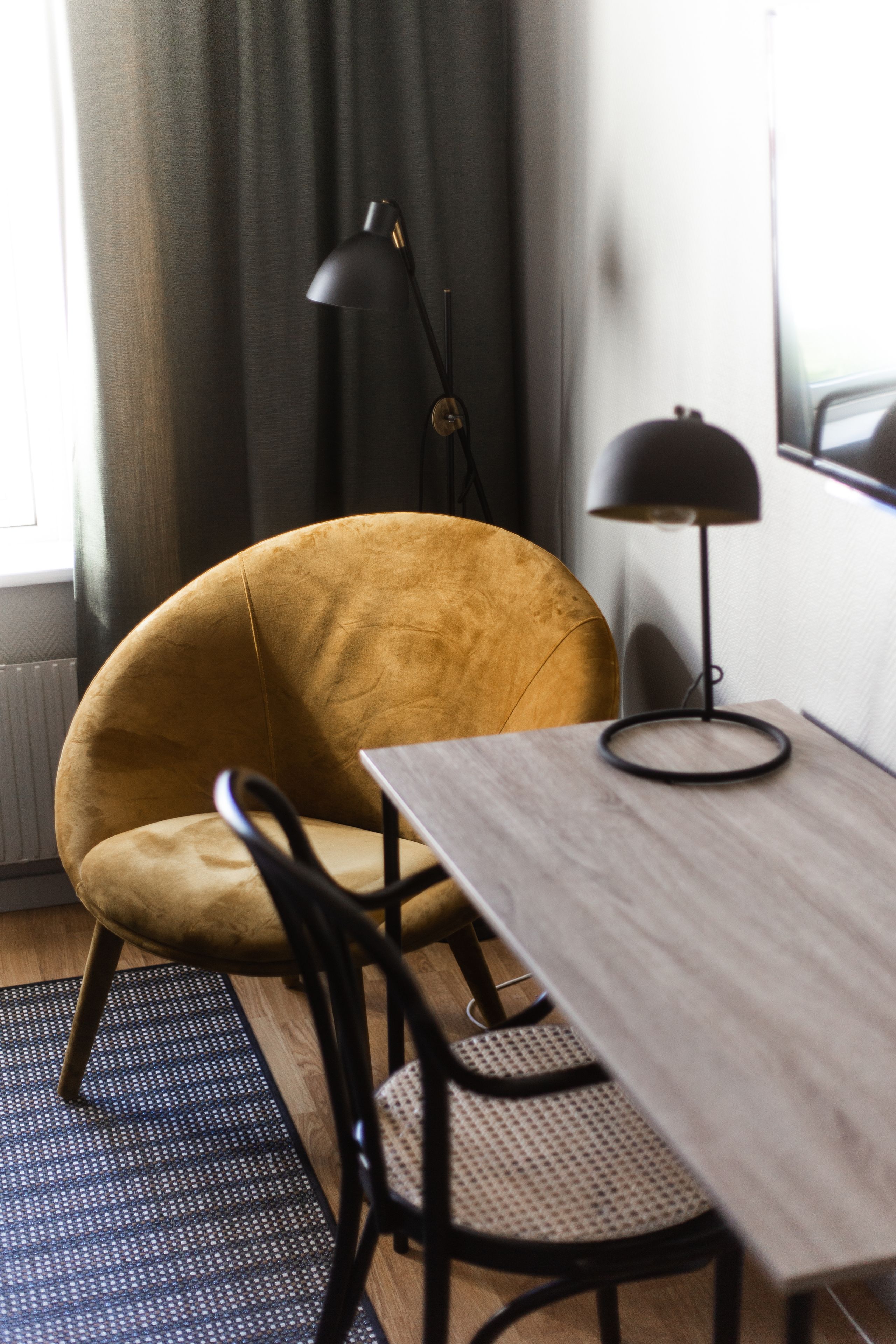 standard double or twin room | hypo-allergenic bedding, desk, laptop workspace, blackout curtains