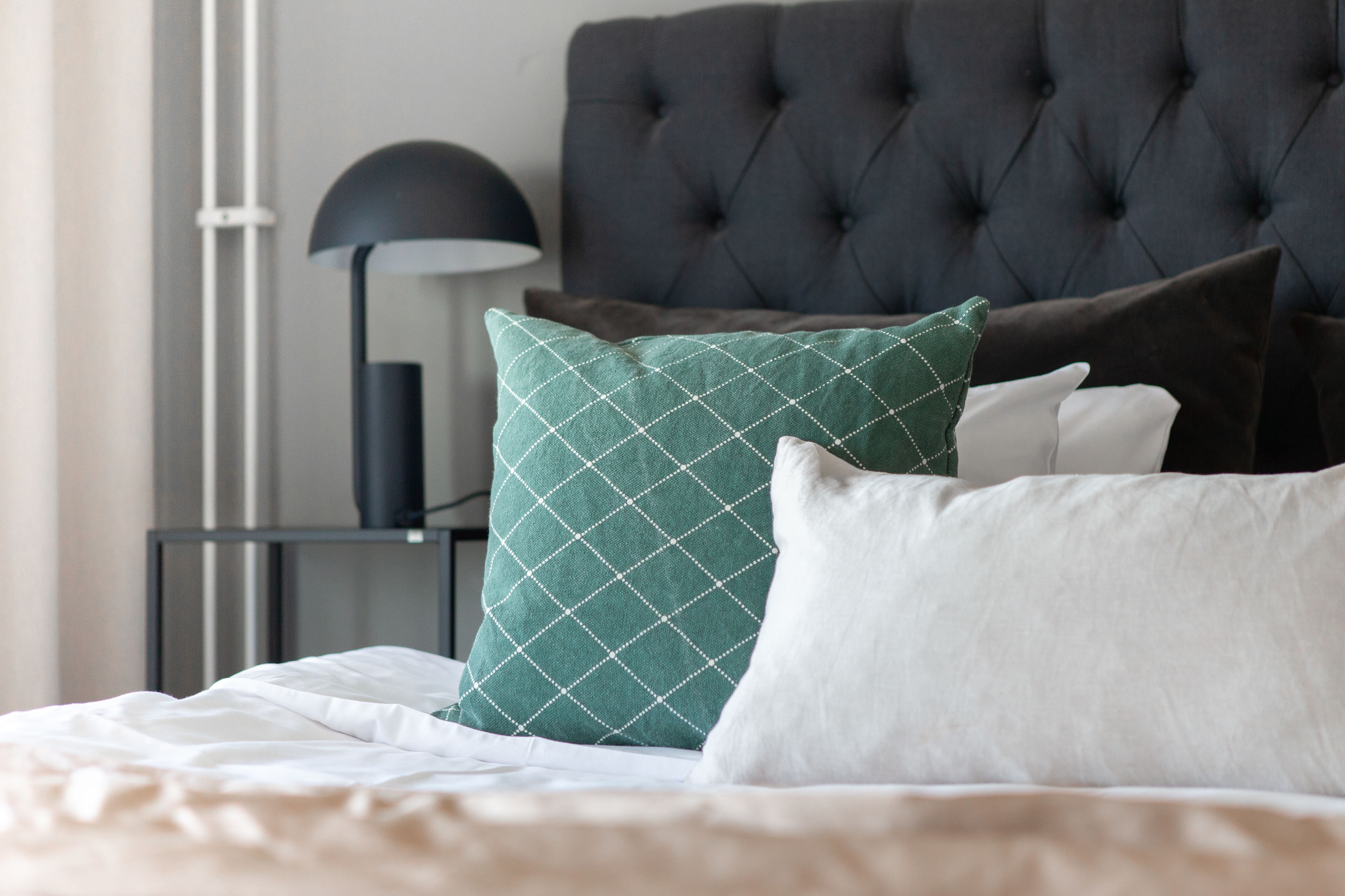 standard double or twin room | hypo-allergenic bedding, desk, laptop workspace, blackout curtains