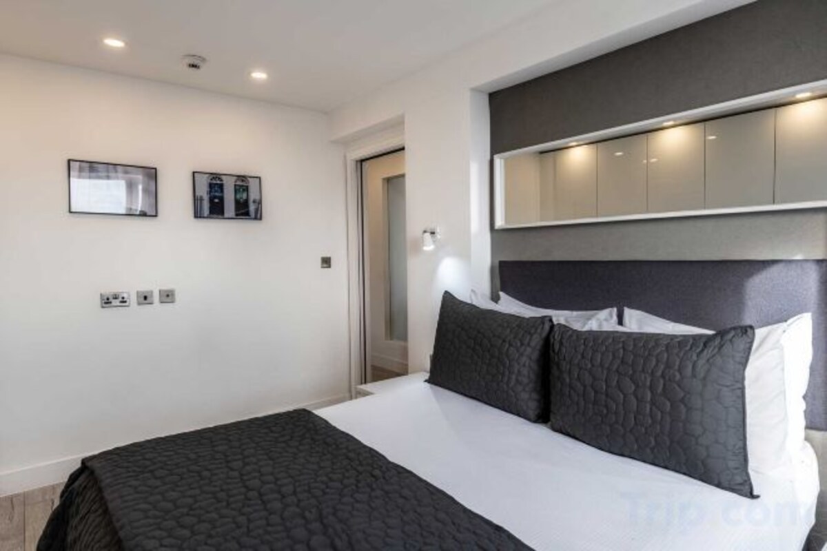 In-room safe, iron/ironing board, WiFi (free), individually decorated