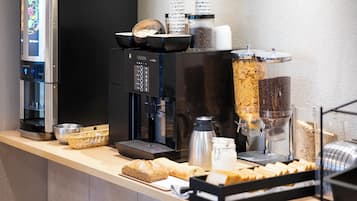 Daily buffet breakfast (EUR 9.50 per person)