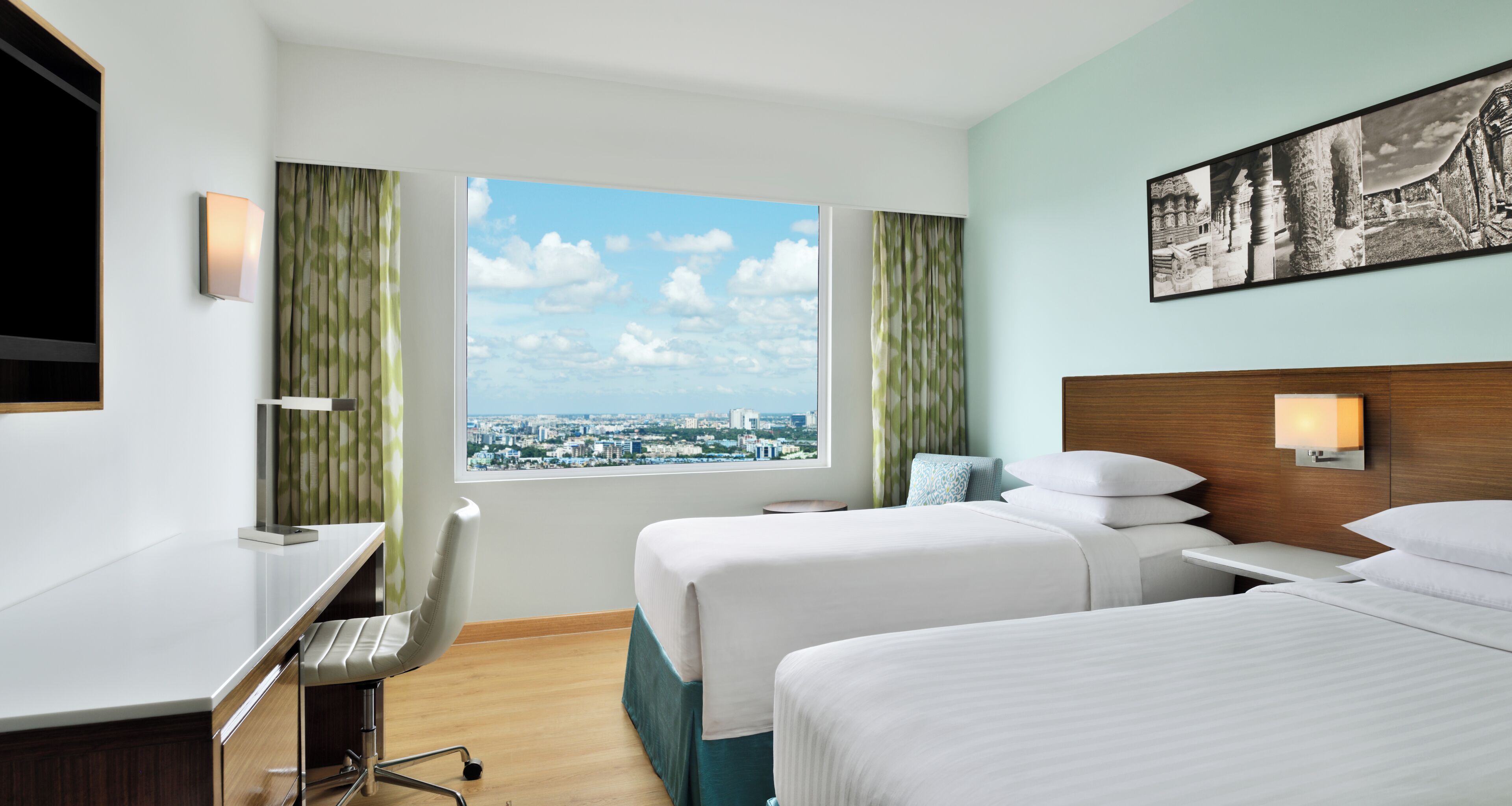 Room, 2 Single Beds | 1 bedroom, premium bedding, down duvets, minibar