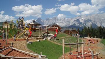 Außen-Kinderspielplatz