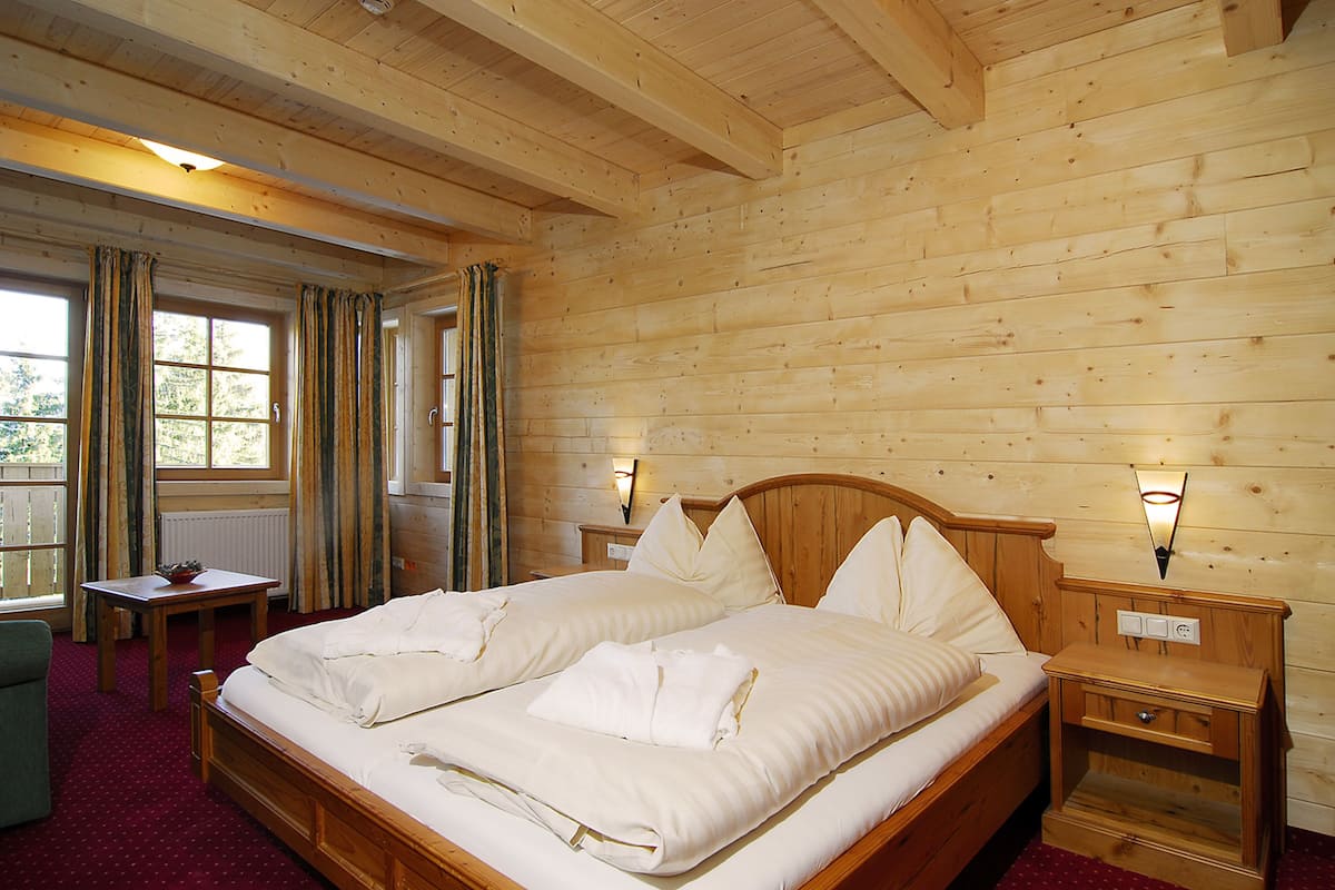 Comfort Double Room, Mountain View (Glockenblume) | Premium bedding, in-room safe, desk, soundproofing