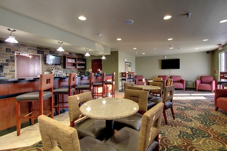 Bar (on property). Cobblestone Inn & Suites - Harper