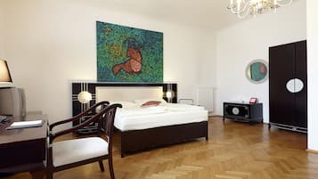 Luxe beddengoed, een kluis op de kamer, individueel gedecoreerd