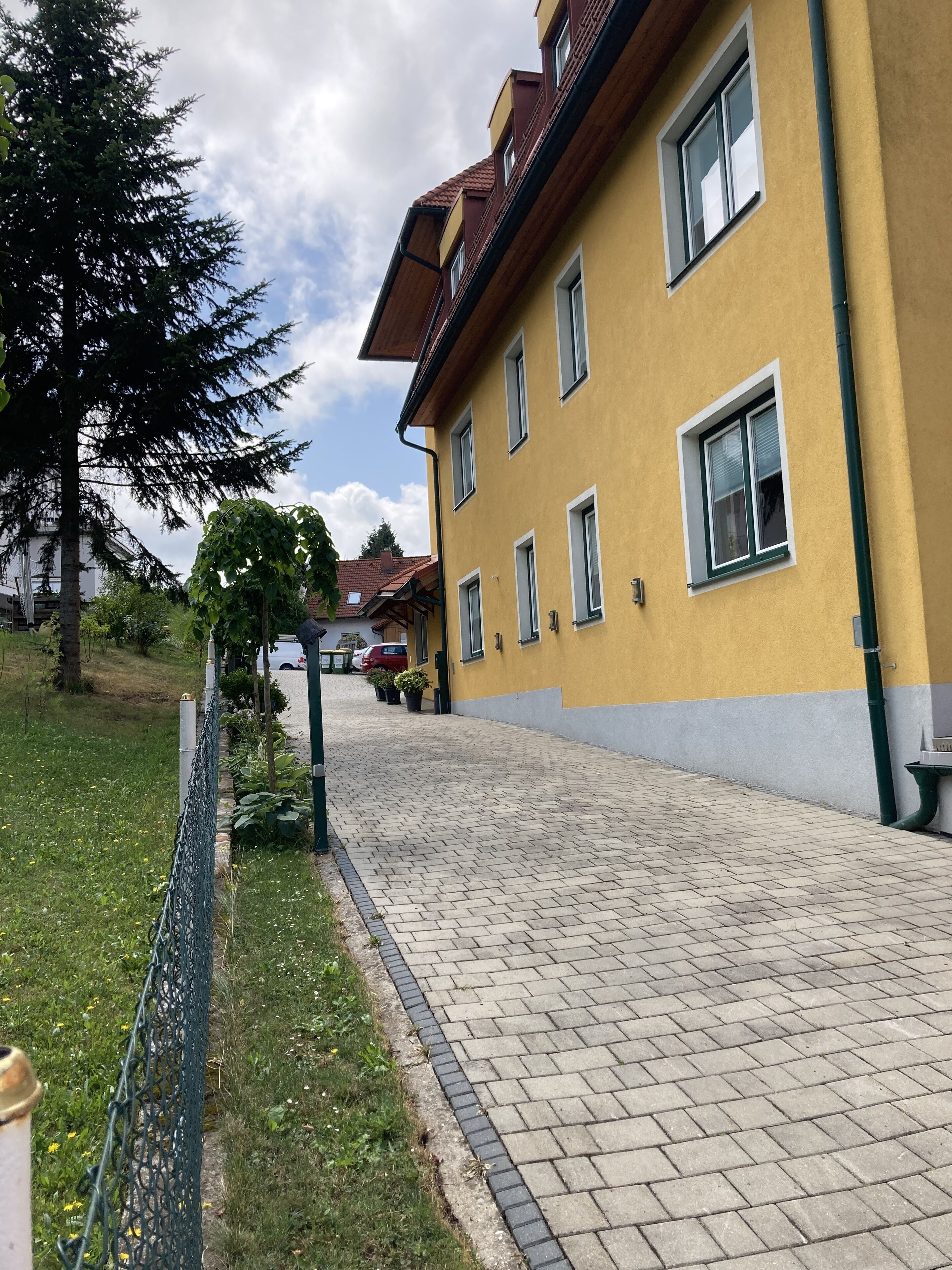 1 bedroom, hypo-allergenic bedding, in-room safe, free wifi