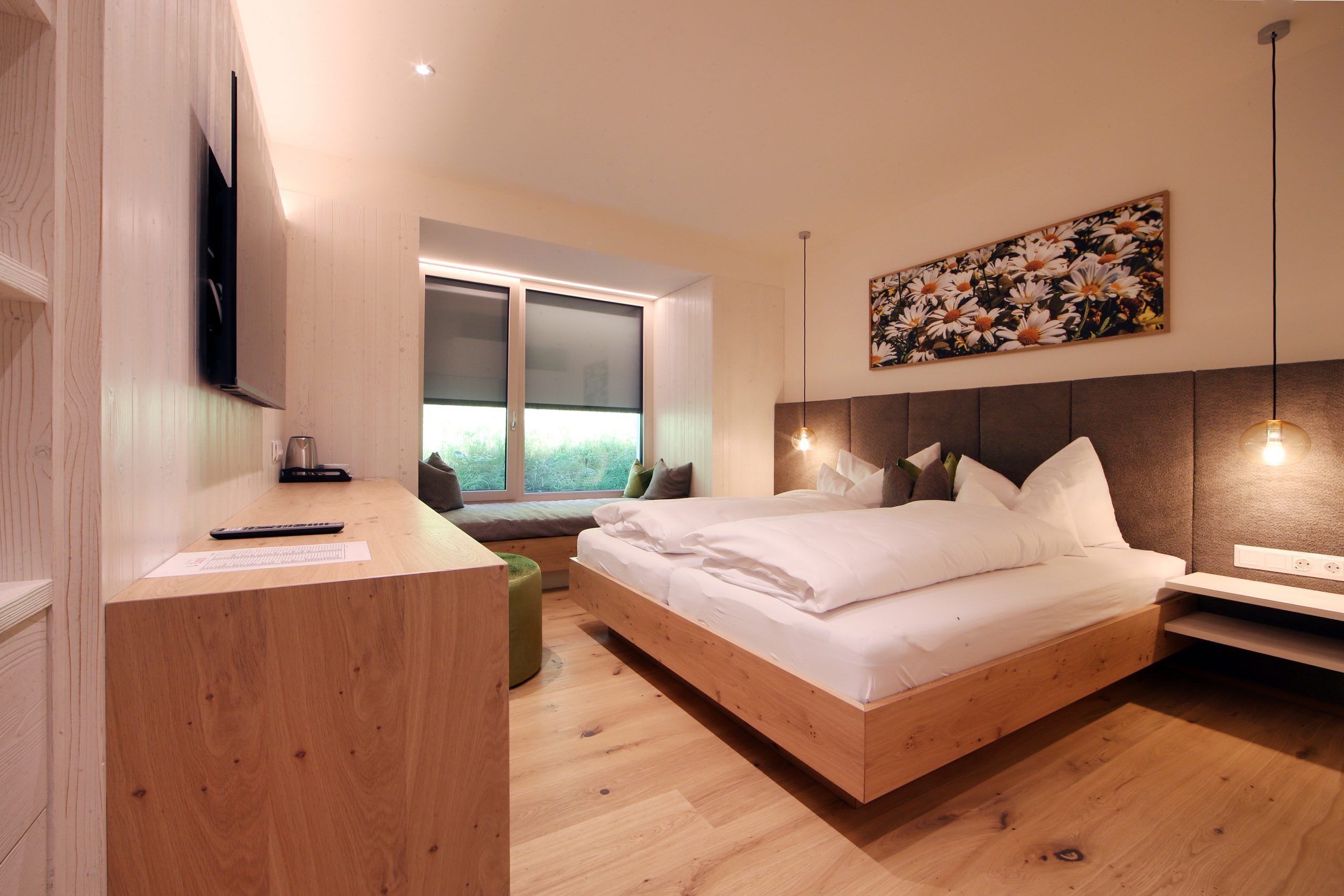 double room, garden view | in-room safe, desk, soundproofing, free wifi