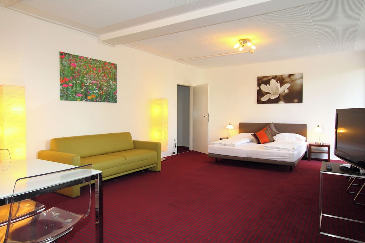 1 bedroom, minibar, in-room safe, desk