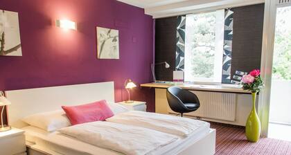 College Garden Hotel
