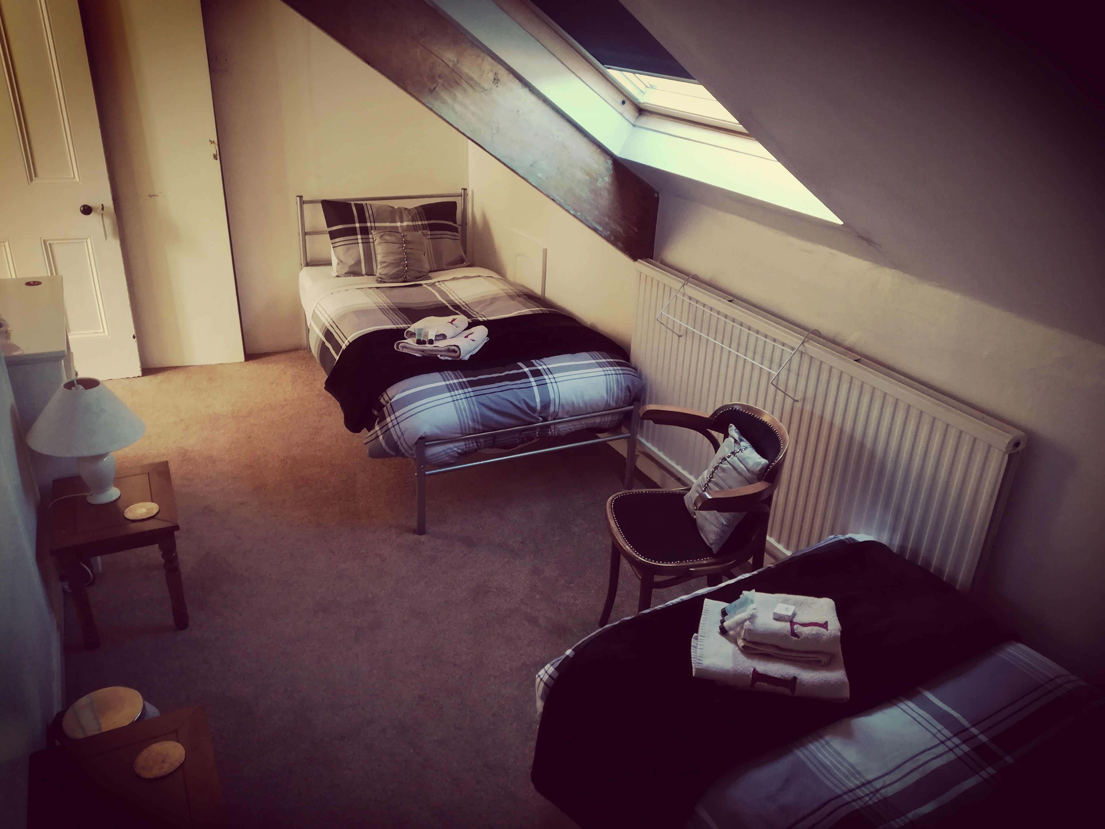 Habitación con 2 camas individuales