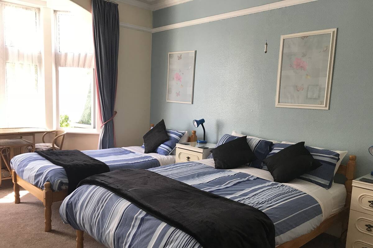 Family Room (Small)