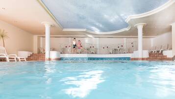 Indoor pool, sun loungers