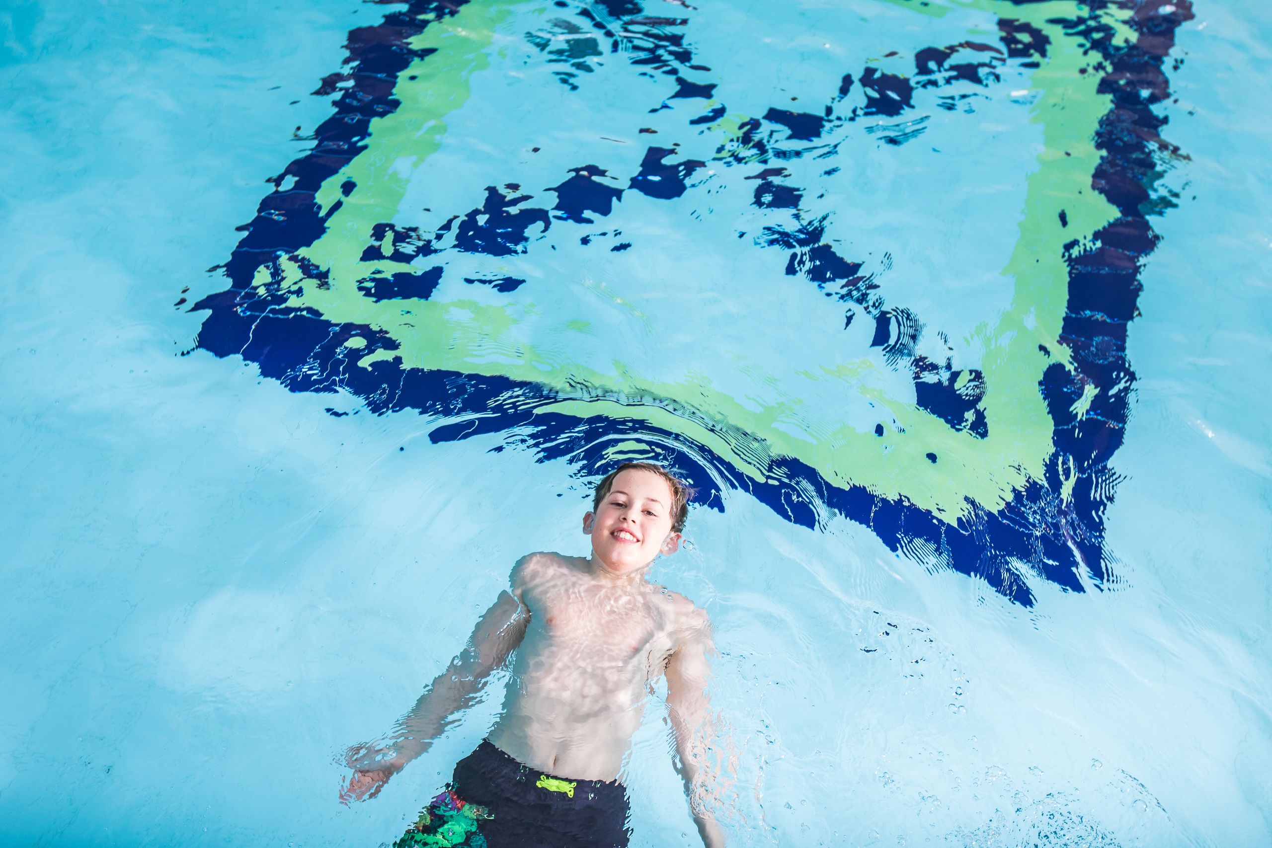 indoor pool, pool loungers