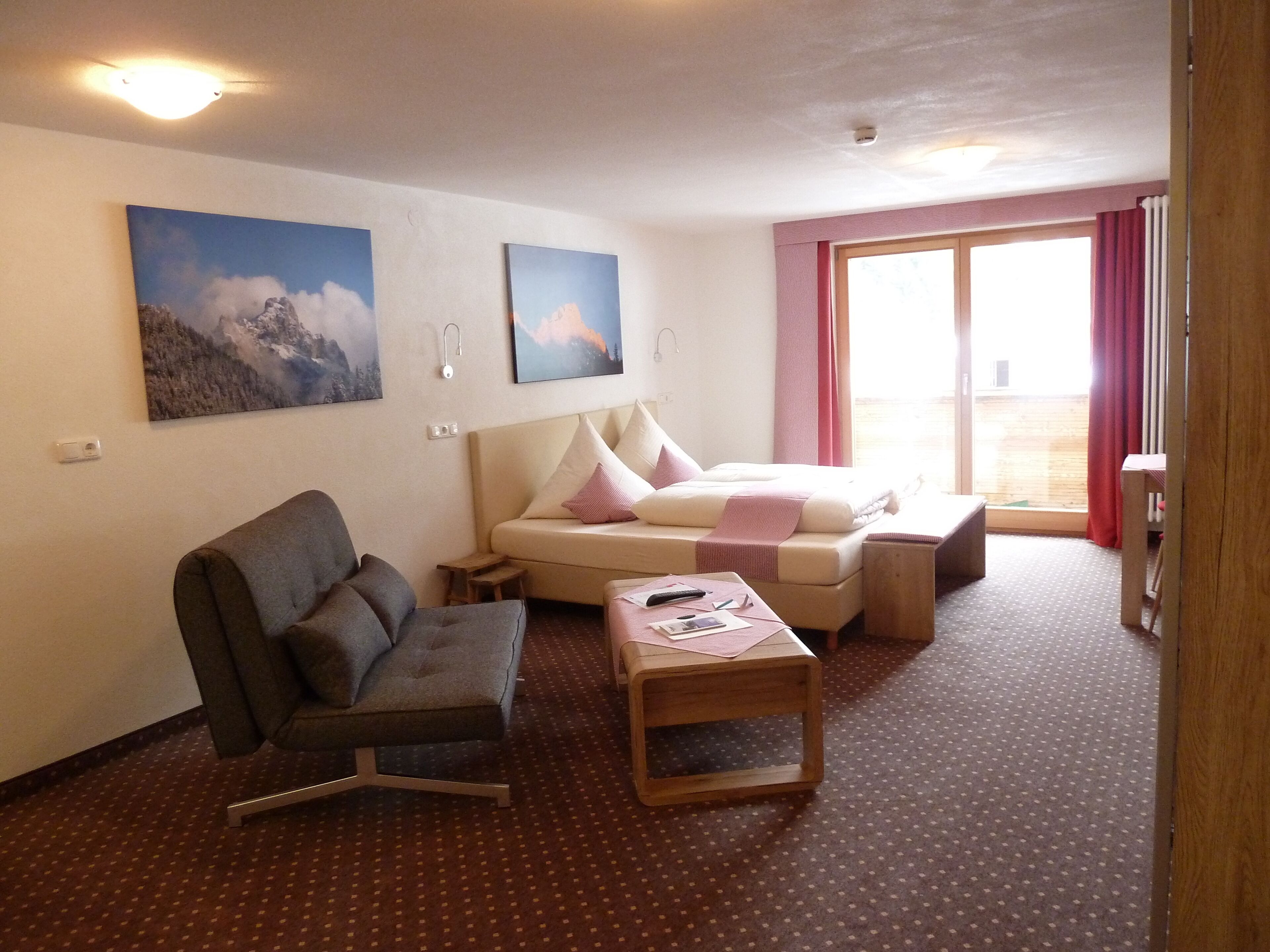 Comfort-Studio, Bergblick, Bergseite | Allergikerbettwaren, Daunenbettdecken, Zimmersafe