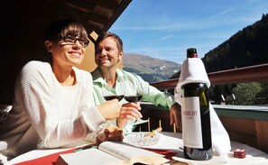 Lunsj og middag serveres, internasjonale retter